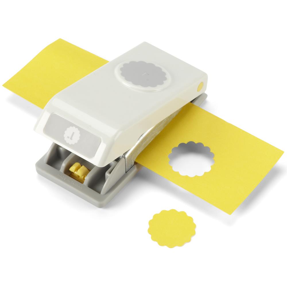 Ek Success - Medium Punch - Scallop Circle - 1 inch