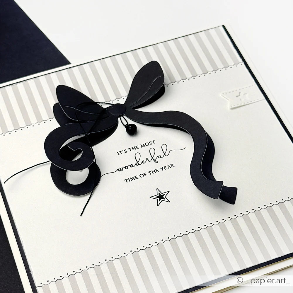 Alexandra Renke - Paper - Grå striper med kant - 12 x 12"