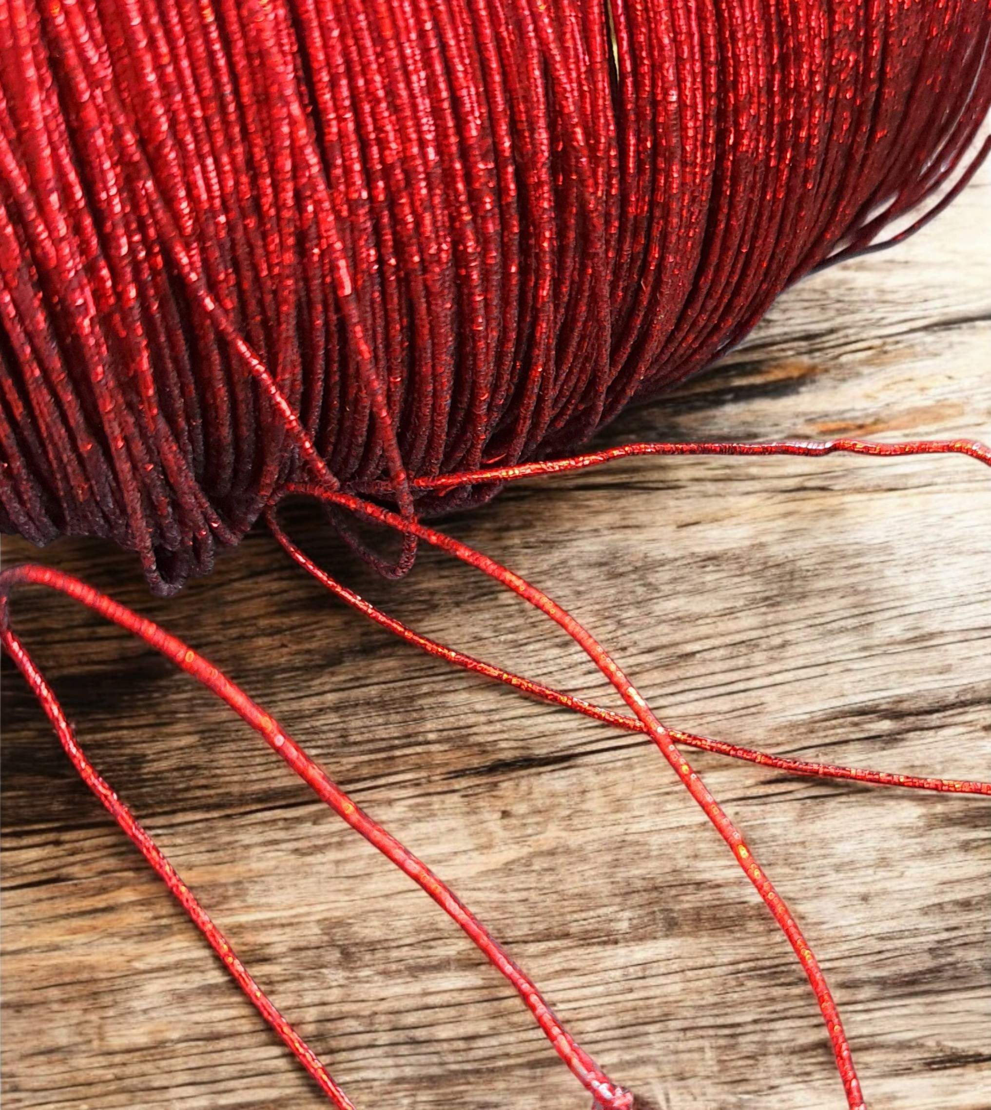 Wire Thread - Red (metervis)