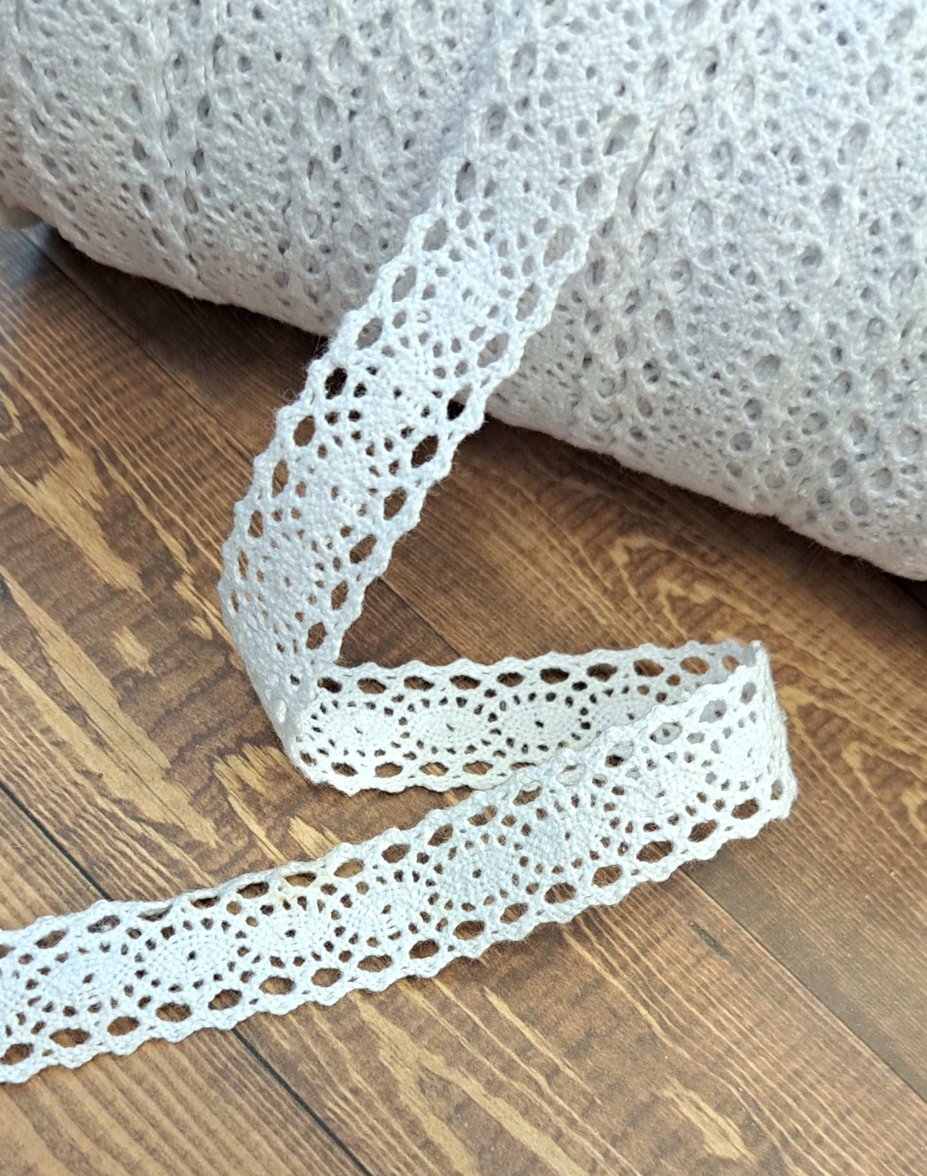 Crochet Lace Ribbon - White (metervis)
