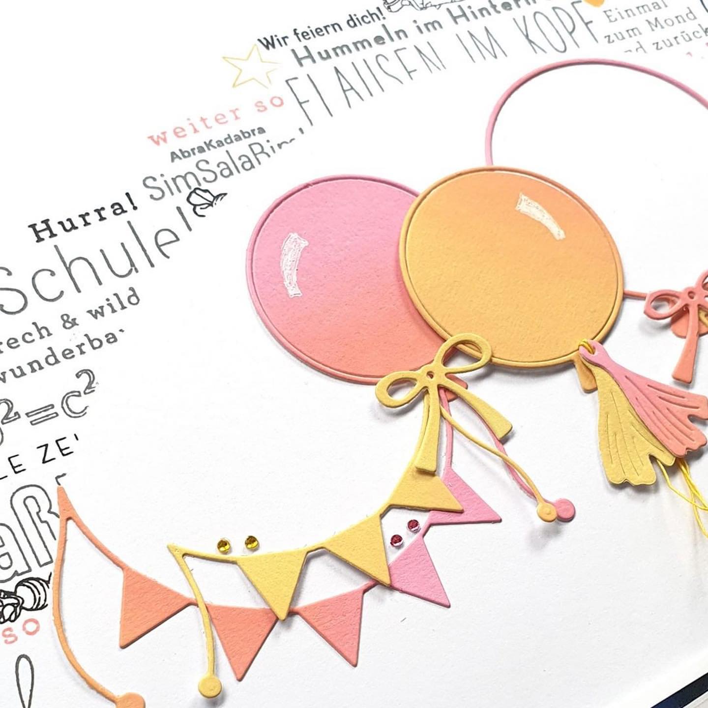 Alexandra Renke - Dies - Balloons with pennants