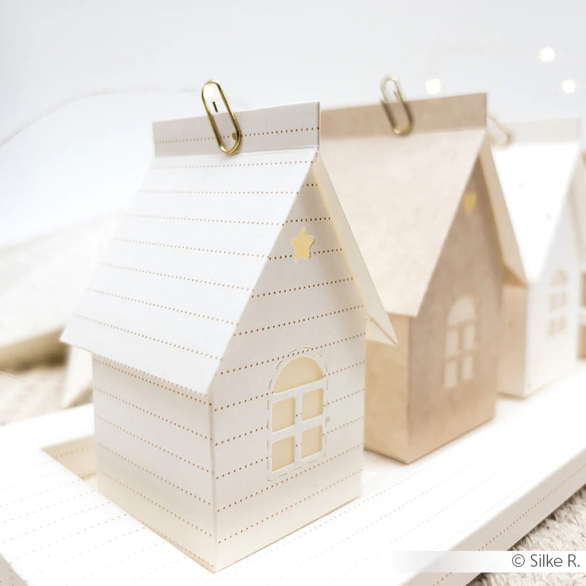 Alexandra Renke - Dies - Small House