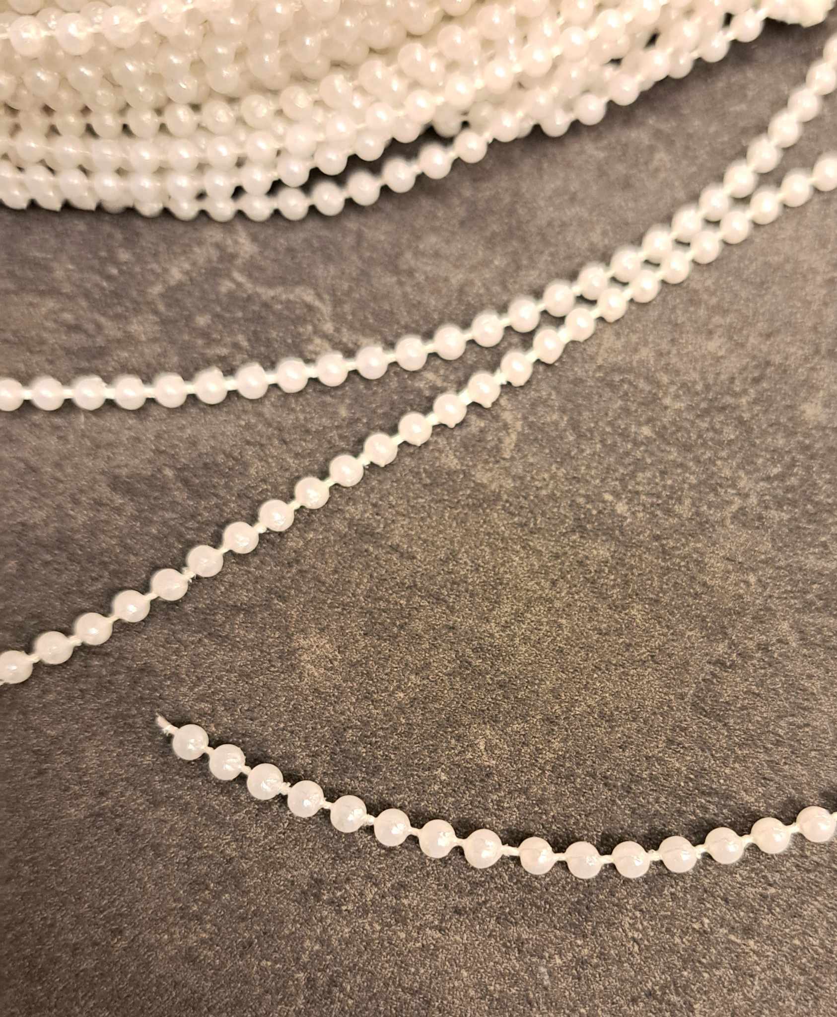 Plastic Pearl  - White - 1 meter