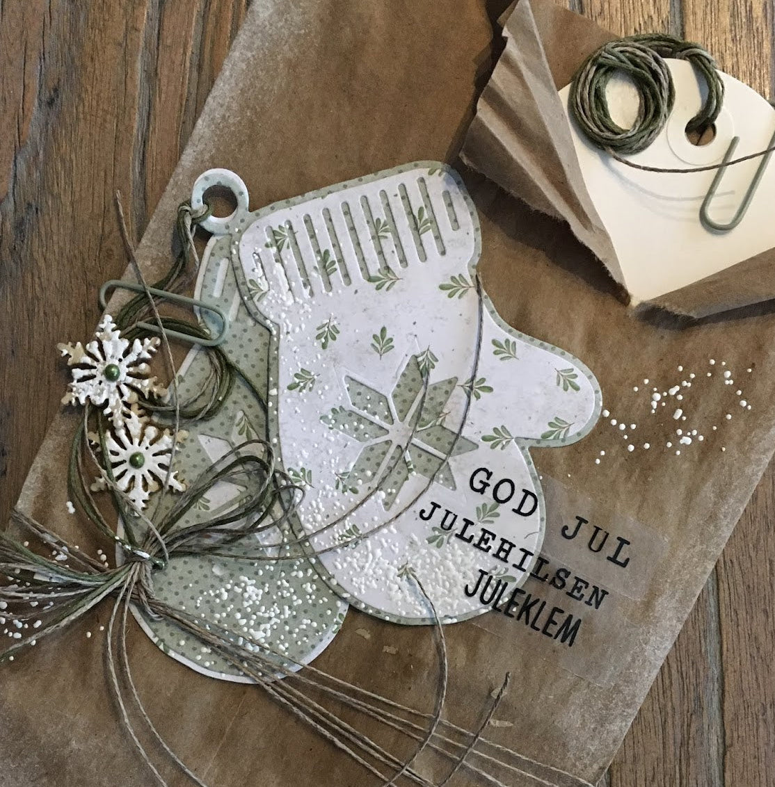 Papirdesign - Dies - Vott (obs! Reproduksjon - tilsvarende diespakke som tildligere vott-dies pd1900064 - kun få cm forskjell)