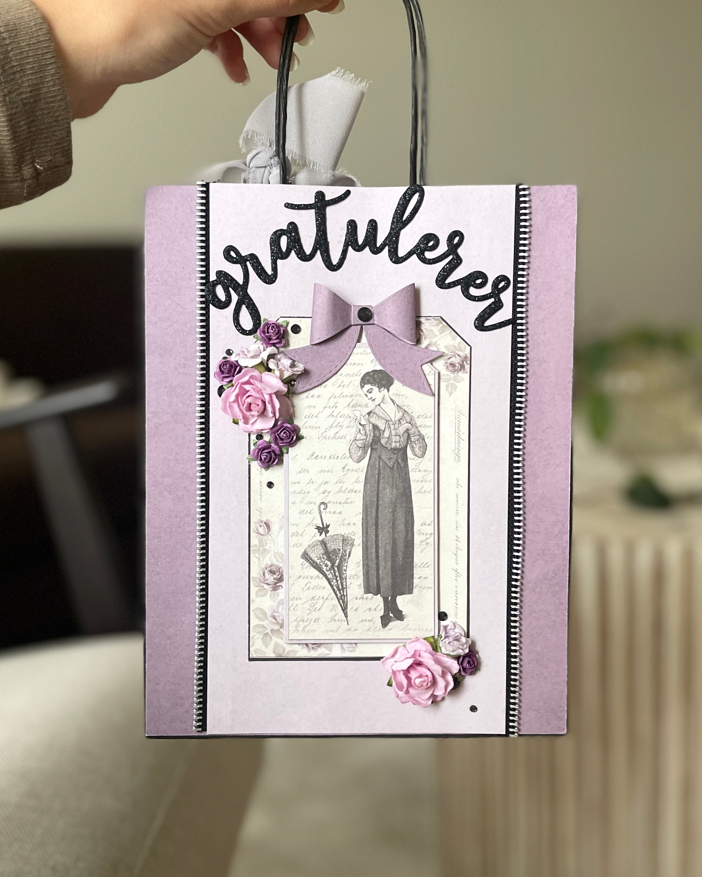 Maya Road - Midnight Black Zipper Trim (Metersvis)