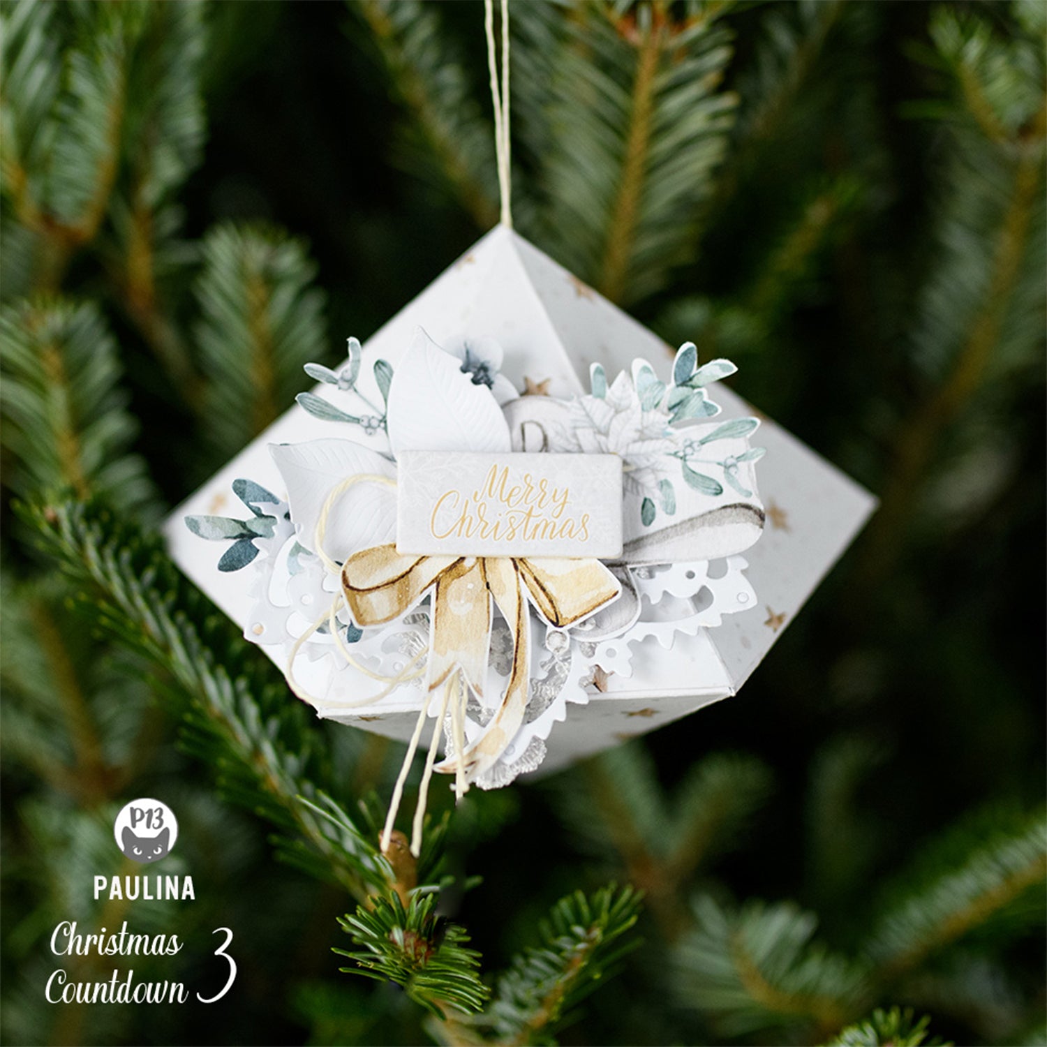 P13 - Maxi Creative Paper Pad - Cosy Winter - Red and Green- 12 x 12"