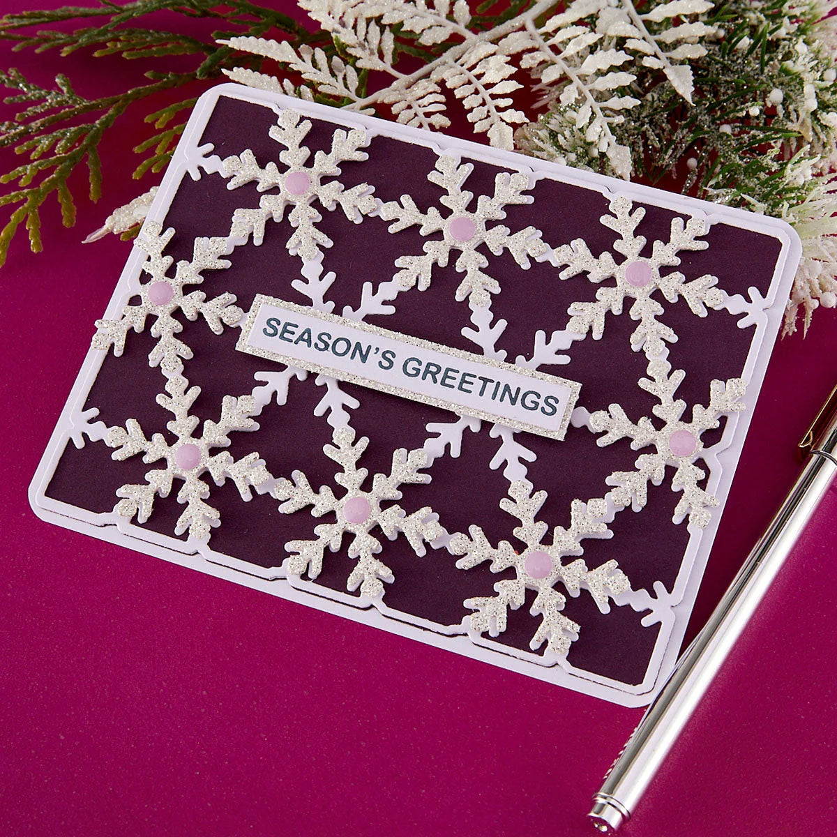 Spellbinders - Press & Foil Plate + Die set - Snowflake Kisses Sentiments by Lisa Horton
