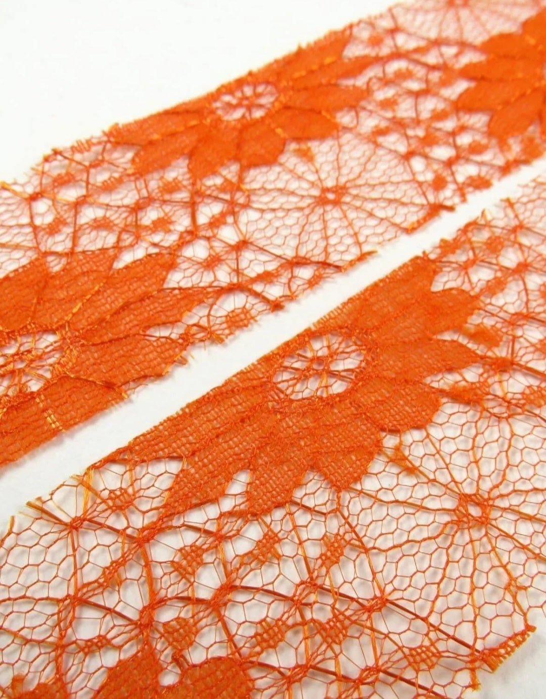 May Arts: Flower Lace Ribbon - Orange (metervis)