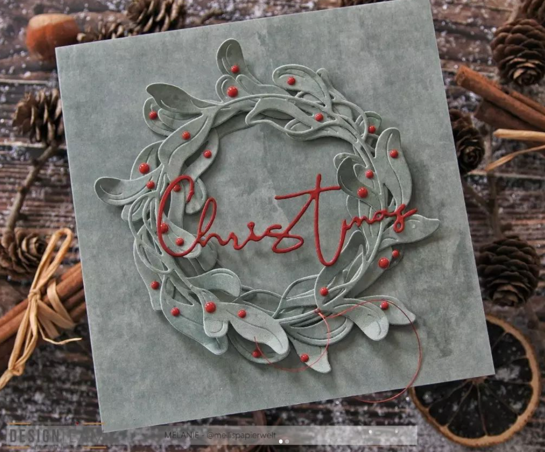 Alexandra Renke - Dies - Large mistetoe wreath w/plugged-in leaves