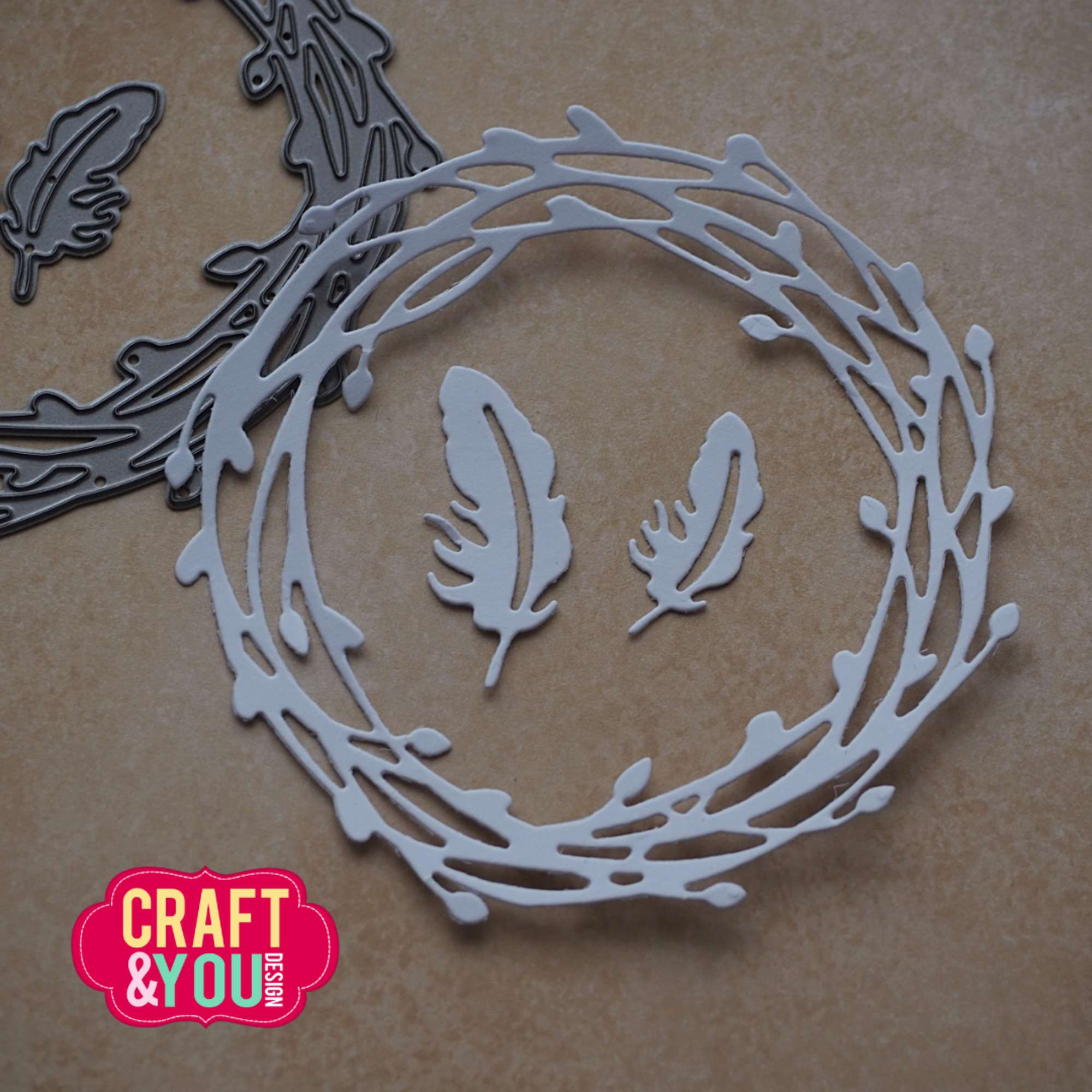Craft and You - Dies - Willow wreath with feathers