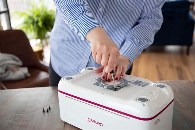 Gemini - Gemini 2 - Turn table 360