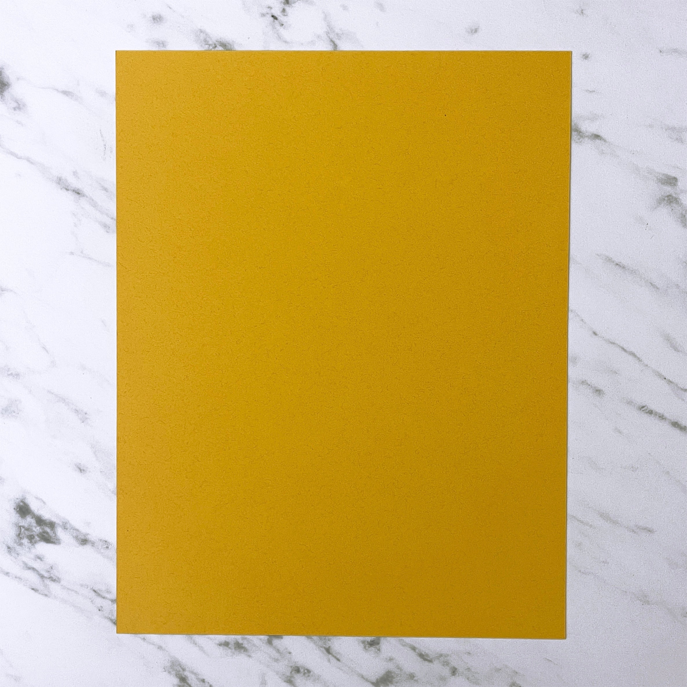 Bazzill - Smooth - Warm Yellow - 8,5 x 11"