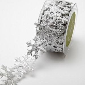 May Arts - Satin Cut Outs Ribbon - Snowflakes (metervis)