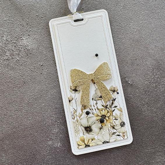 Simple and Basic - Dies - Beautiful bows on a tag