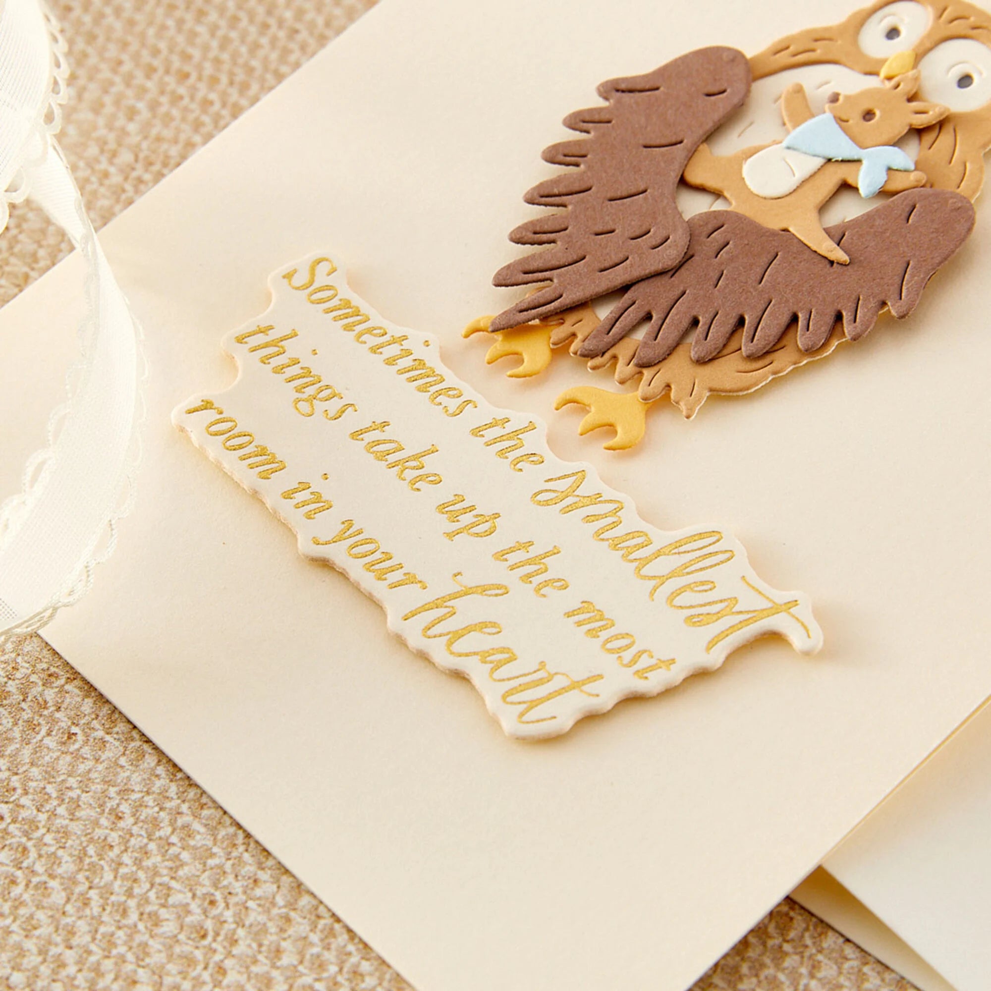 Spellbinders - Press & Foil Plate + Die set - Classic Pooh Baby - Sweet Sentiments