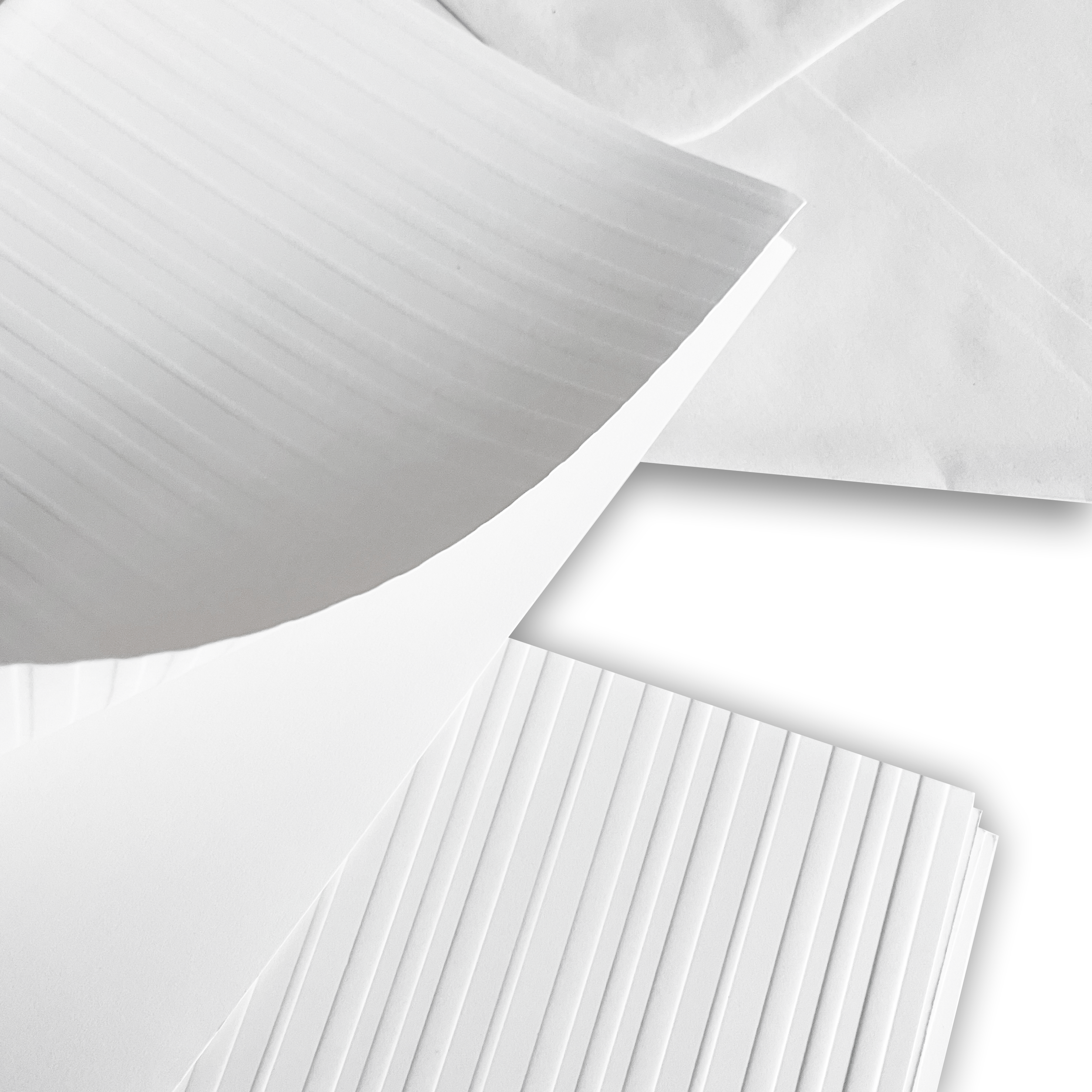 DCWV - Kort og  konvolutter - Hvite med embossede striper (12 stk)