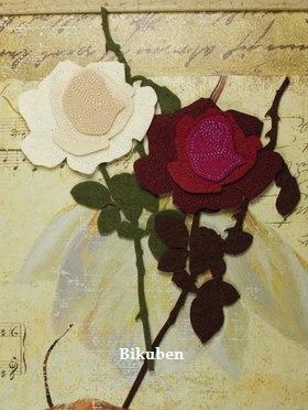 Prima: De Vines - Felt Roses Red & Cream