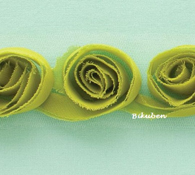 MM: Dilly Dally - Green Rose Ribbon (metervis)