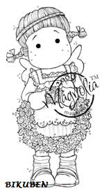 Magnolia: TIlda with jolly wreath