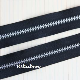 Maya Road - Midnight Black Zipper Trim (Metersvis)