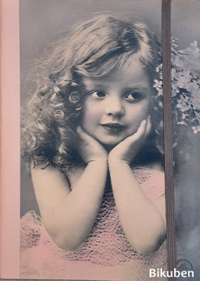 Sagen Vintage Design - Notisbok - Soft Cover- Søt Jente