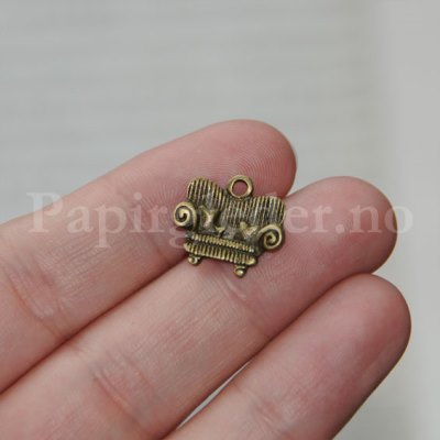 Charms - Vintage sofa