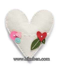 Memory Box - Plush Heart Pocket Die