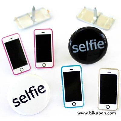 Eyelet Outlet - Selfie / Phone Brads