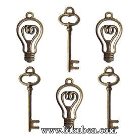 Maya Road - Ken Oliver - Vintage - Bulbs and Keys