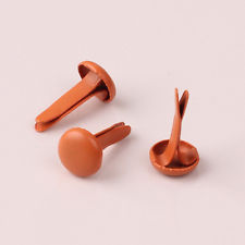 Bazzill - Brads - 10mm - Apricot