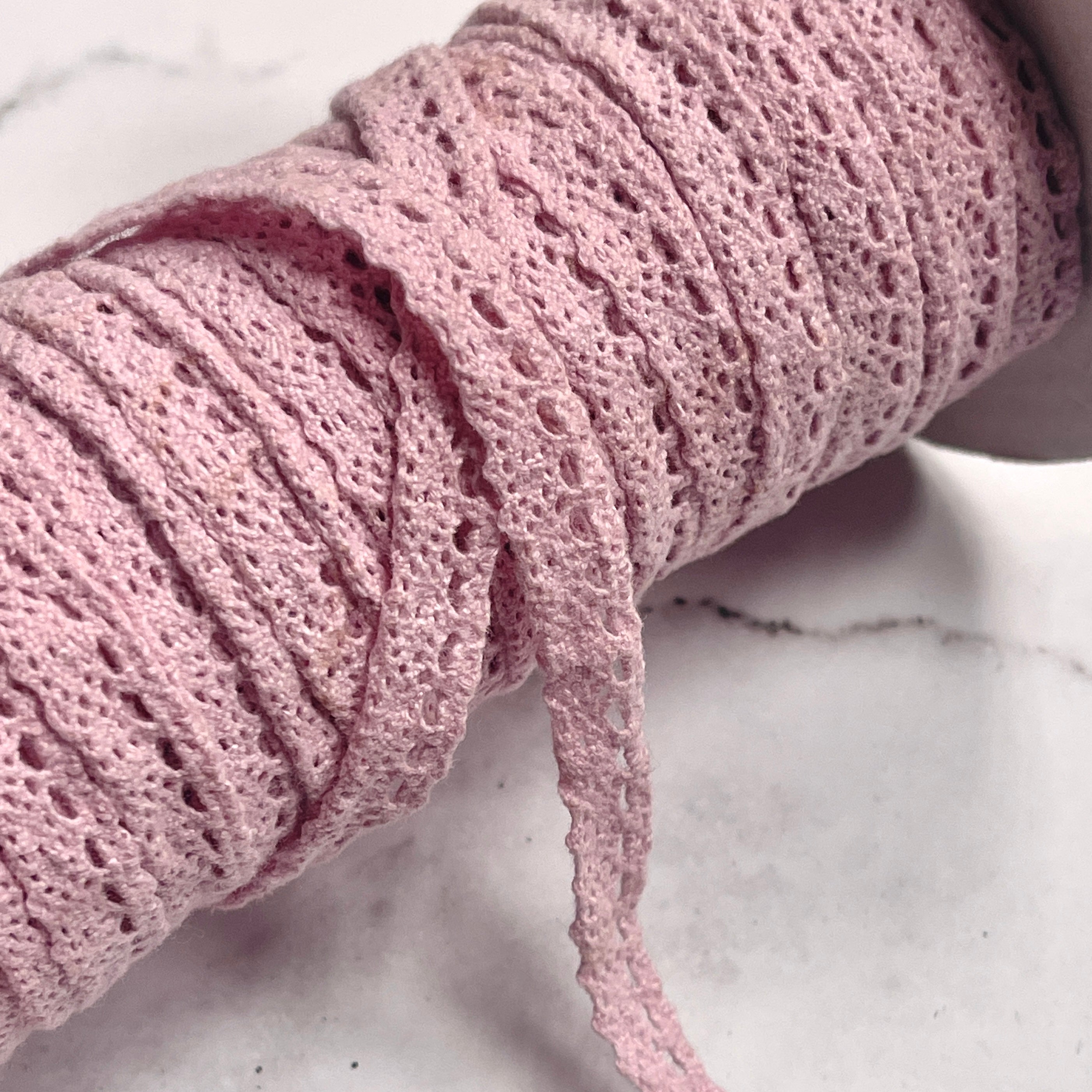Crochet Lace Ribbon - Rose (metervis)