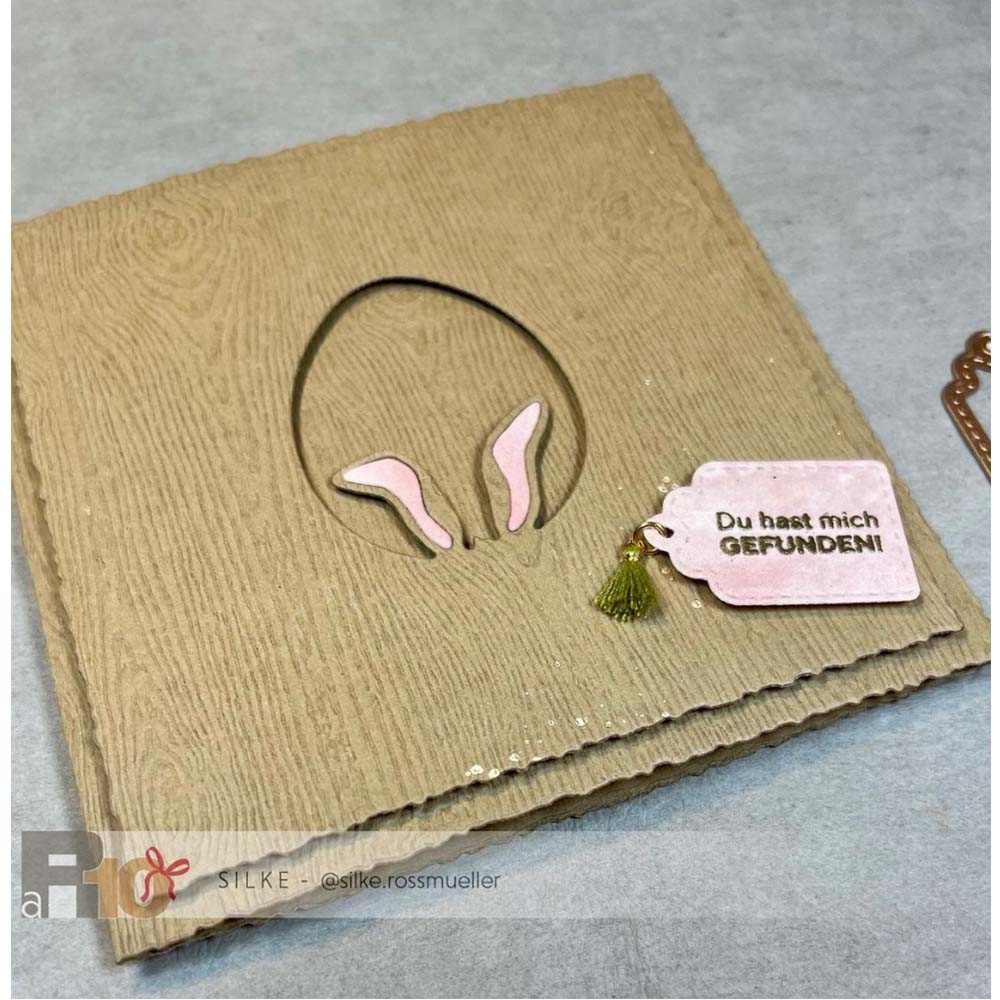 Alexandra Renke - Dies - Egg with rabbit heads