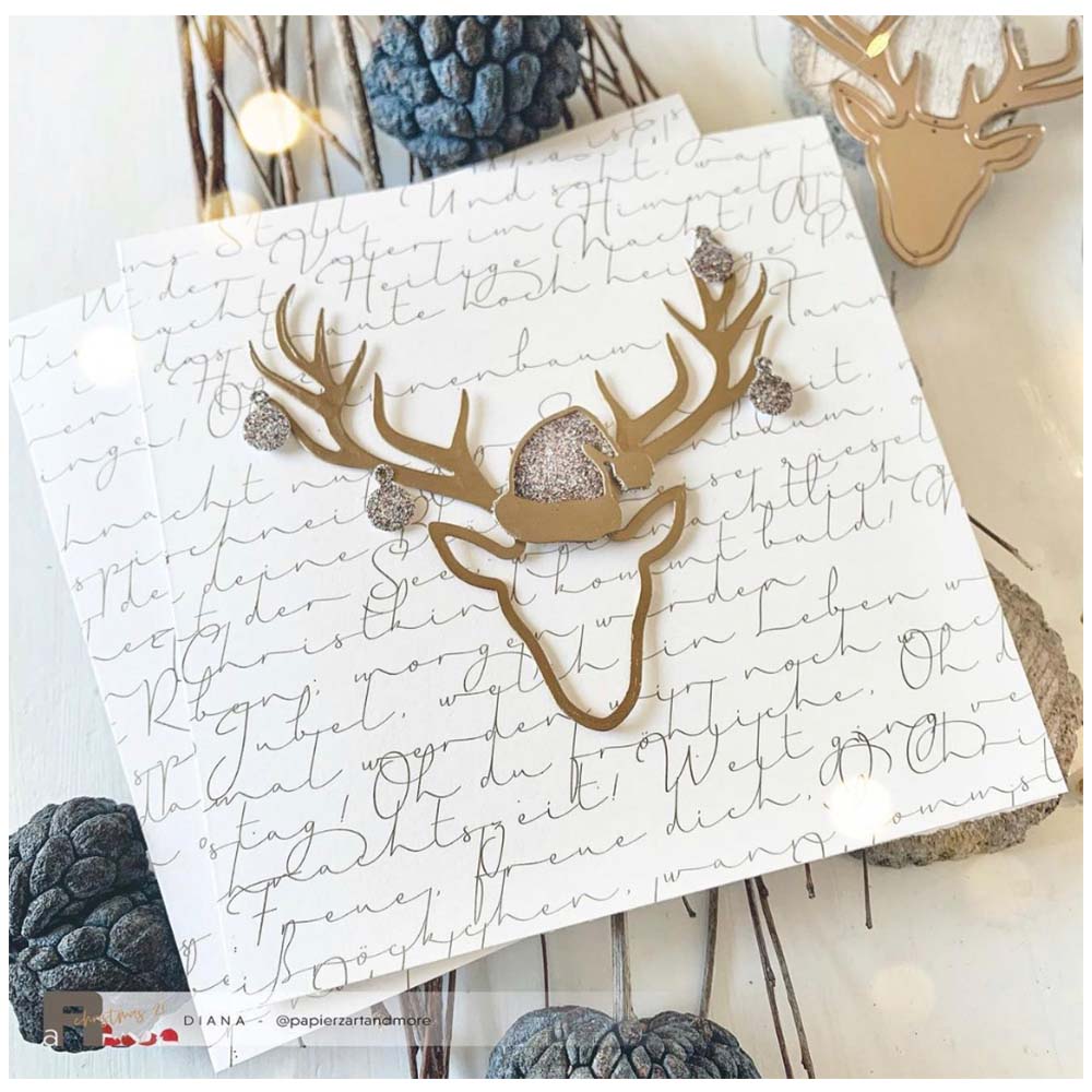 Alexandra Renke - Dies - Deer head with santa claus hat