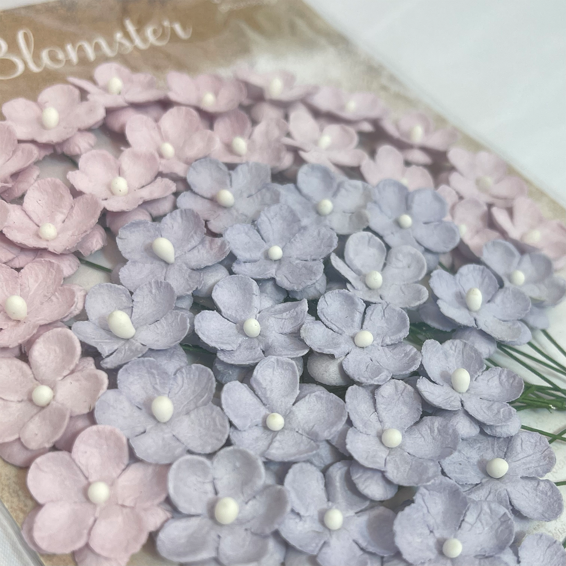 papirdesign søte blomster vintage lilla