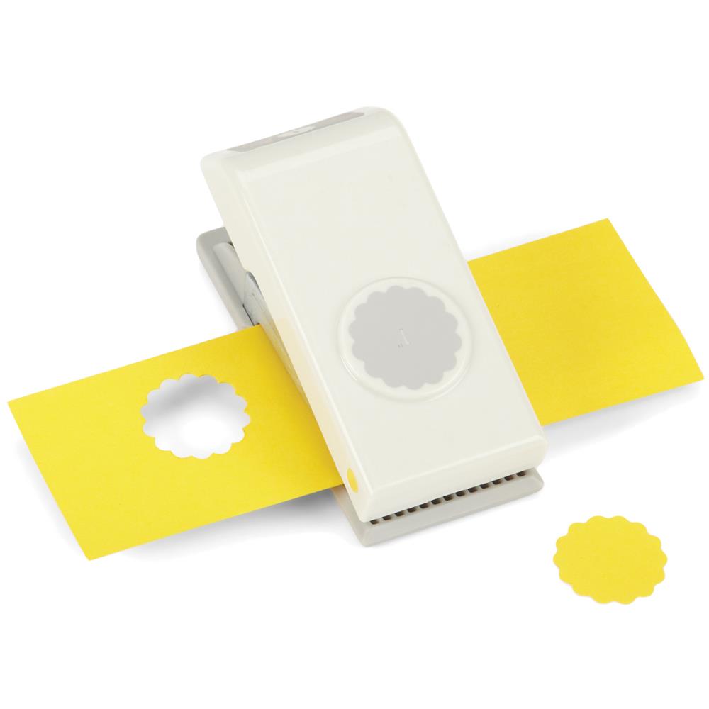 Ek Success - Medium Punch - Scallop Circle - 1 inch