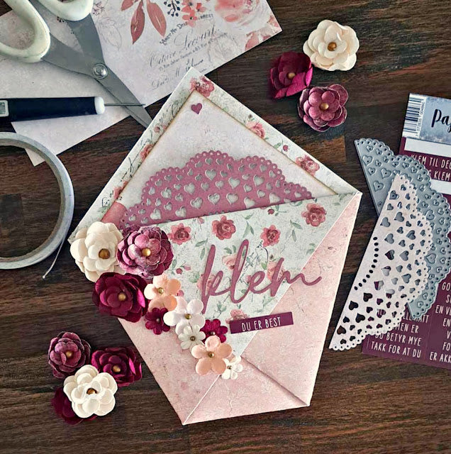 LaLa Land - Heart Doily Border Dies