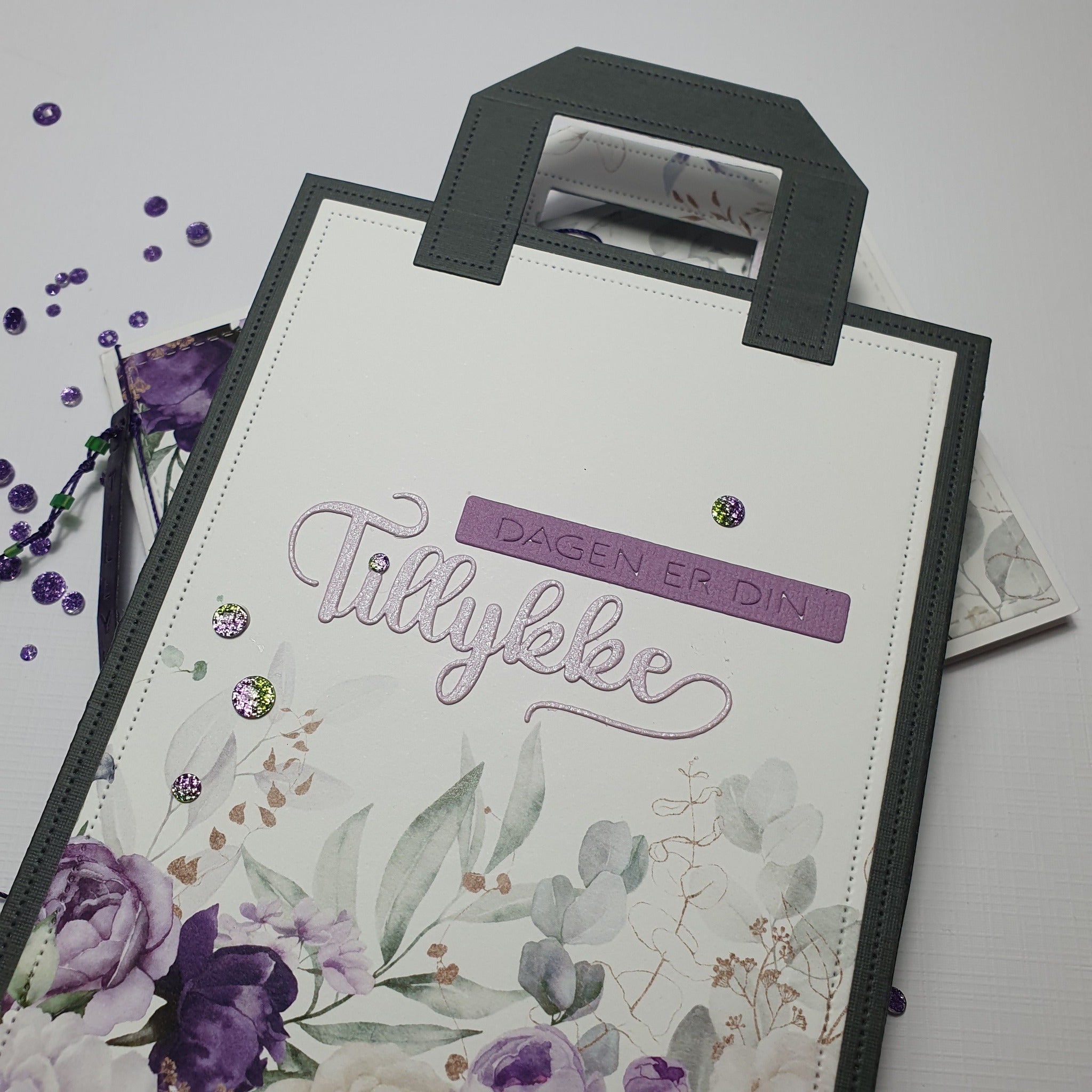 Simple and Basic - Dies - Tillykke