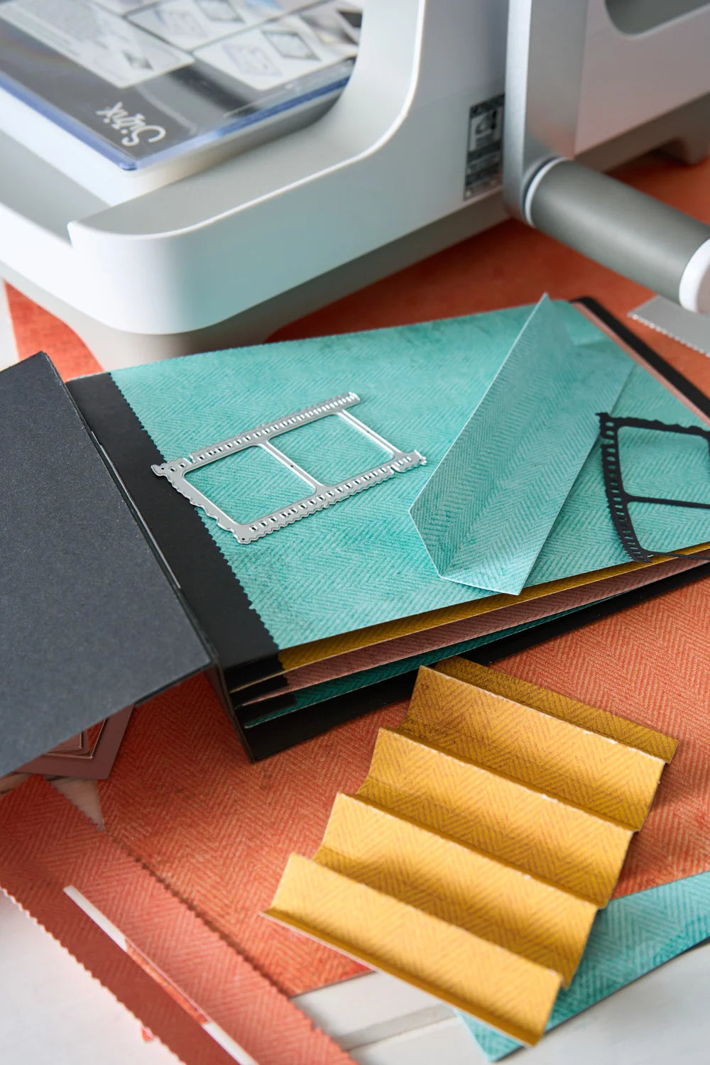 Sizzix - 49 & Market - Framelits dies - Build an Album
