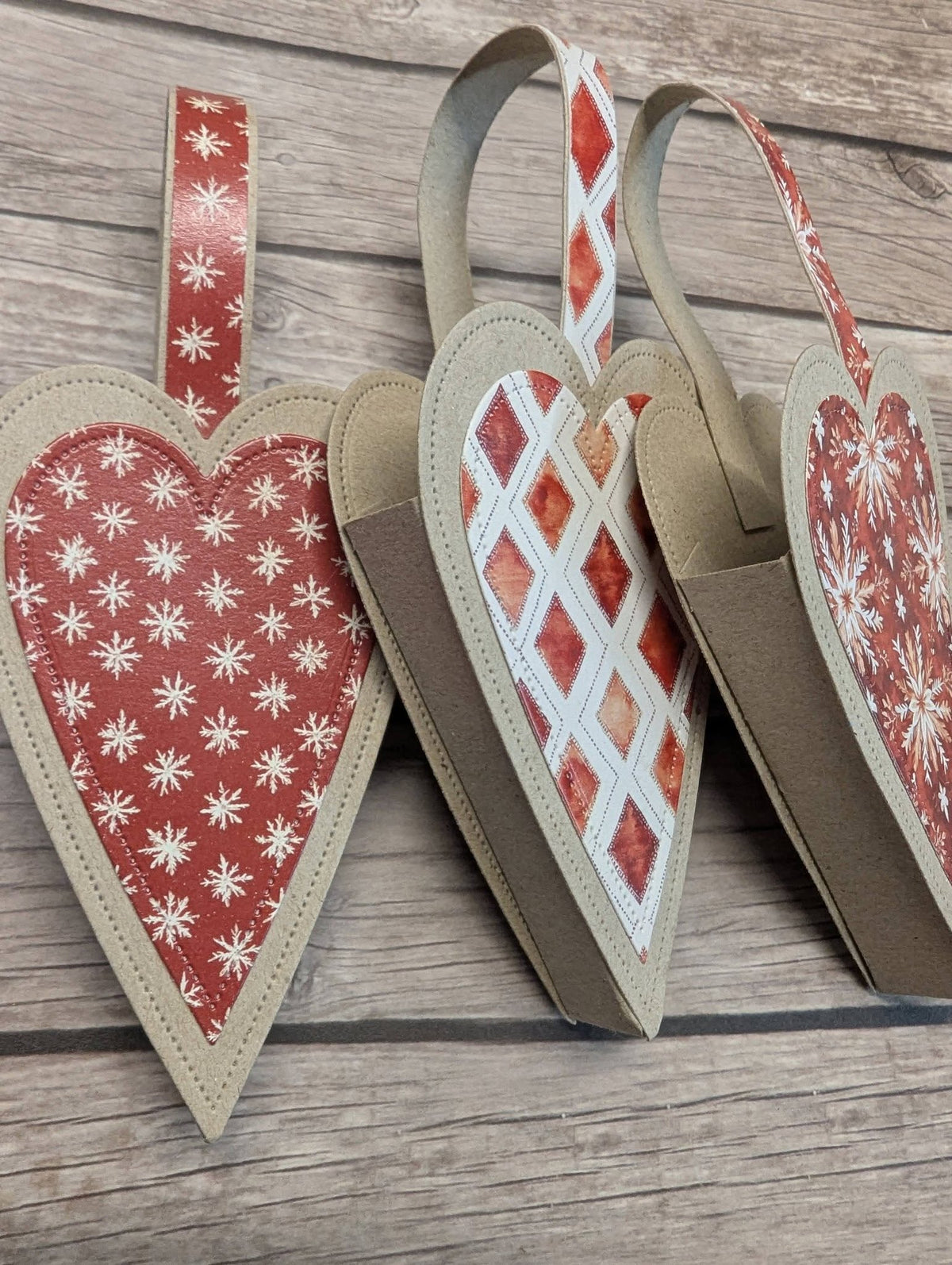 Simple and Basic - Dies -  Oblong Hearts with tag