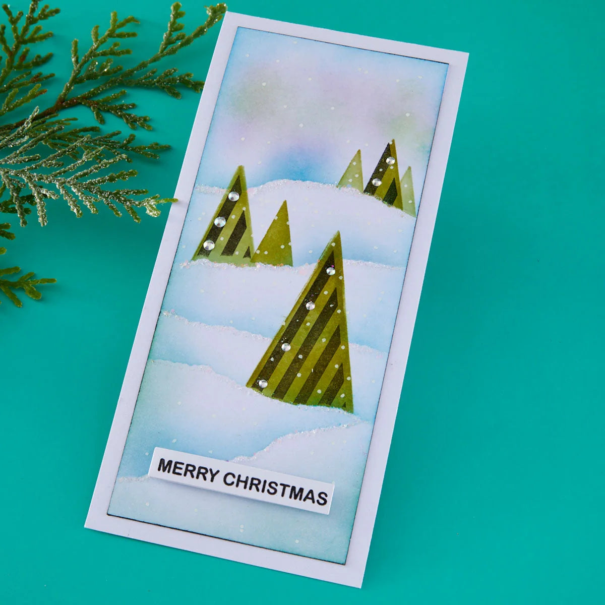 Spellbinders - Press & Foil Plate + Die set - Snowflake Kisses Sentiments by Lisa Horton
