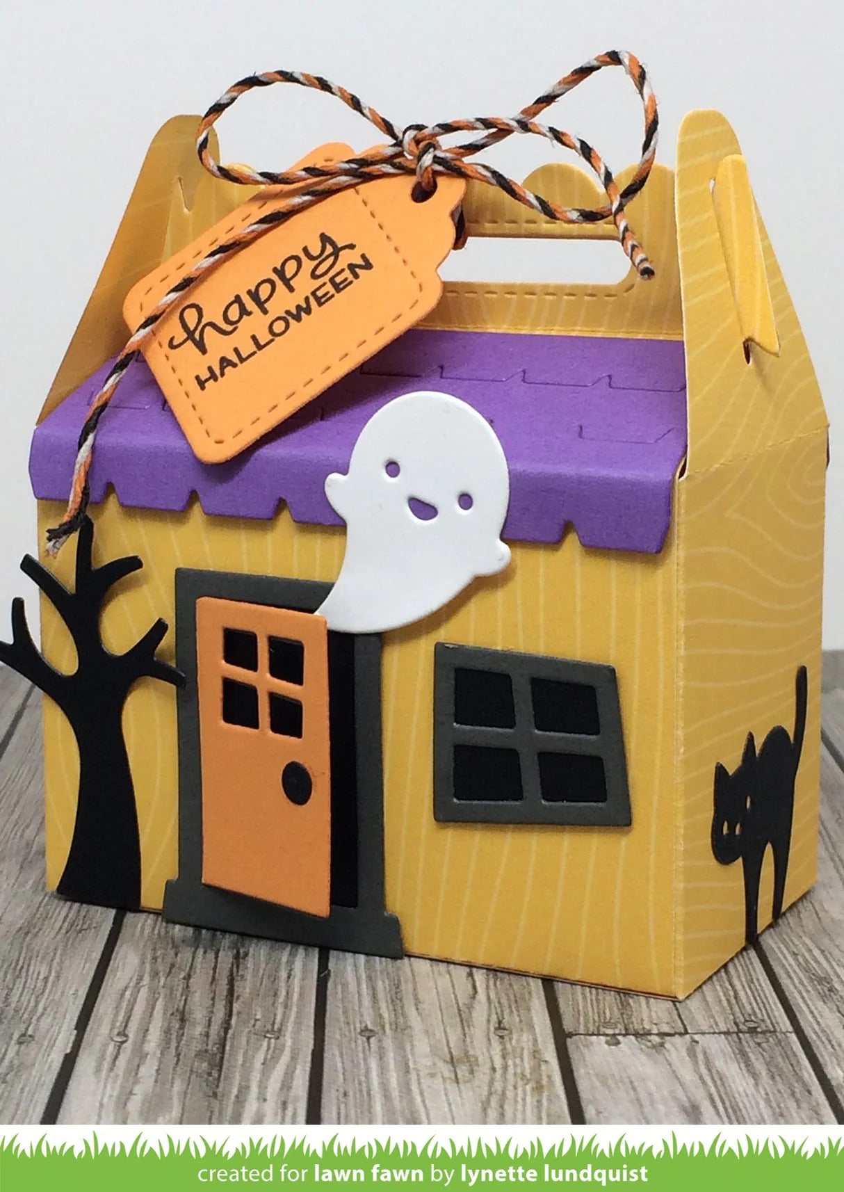 Lawn Fawn - Cuts Cusom Craft Dies - Scalloped Treat Box - Haunted House