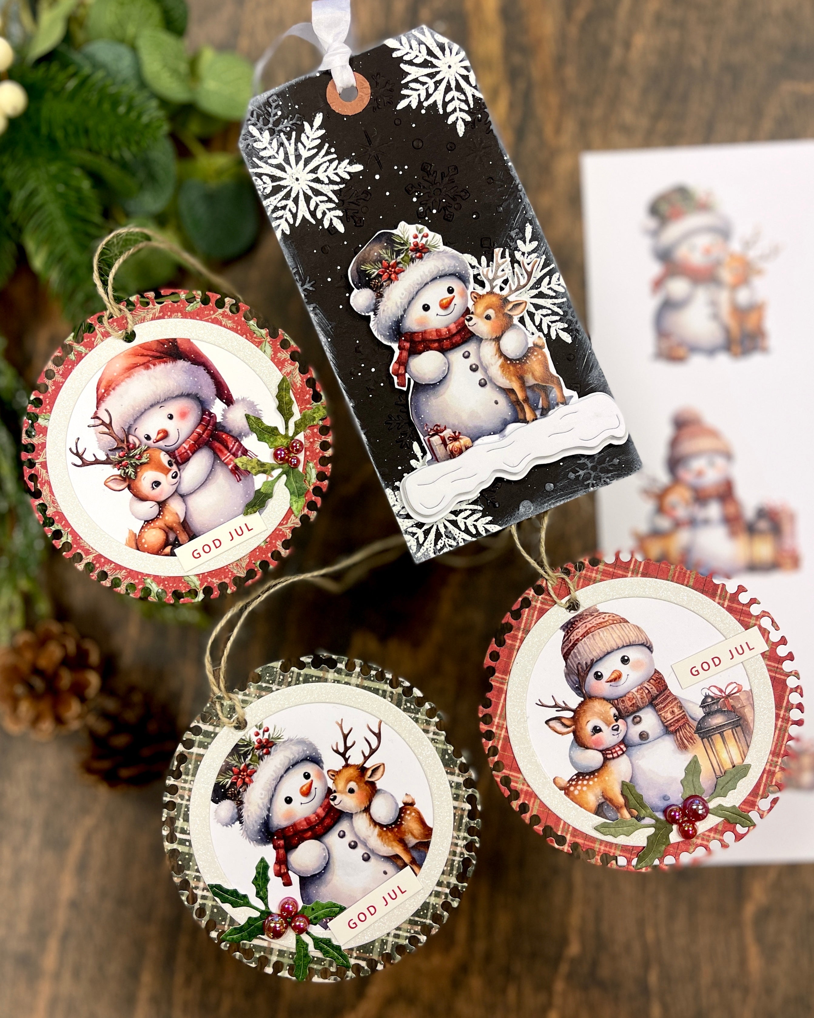 Bikuben Hobby  - Klippeark  A4 - Snømann med reinsdyr