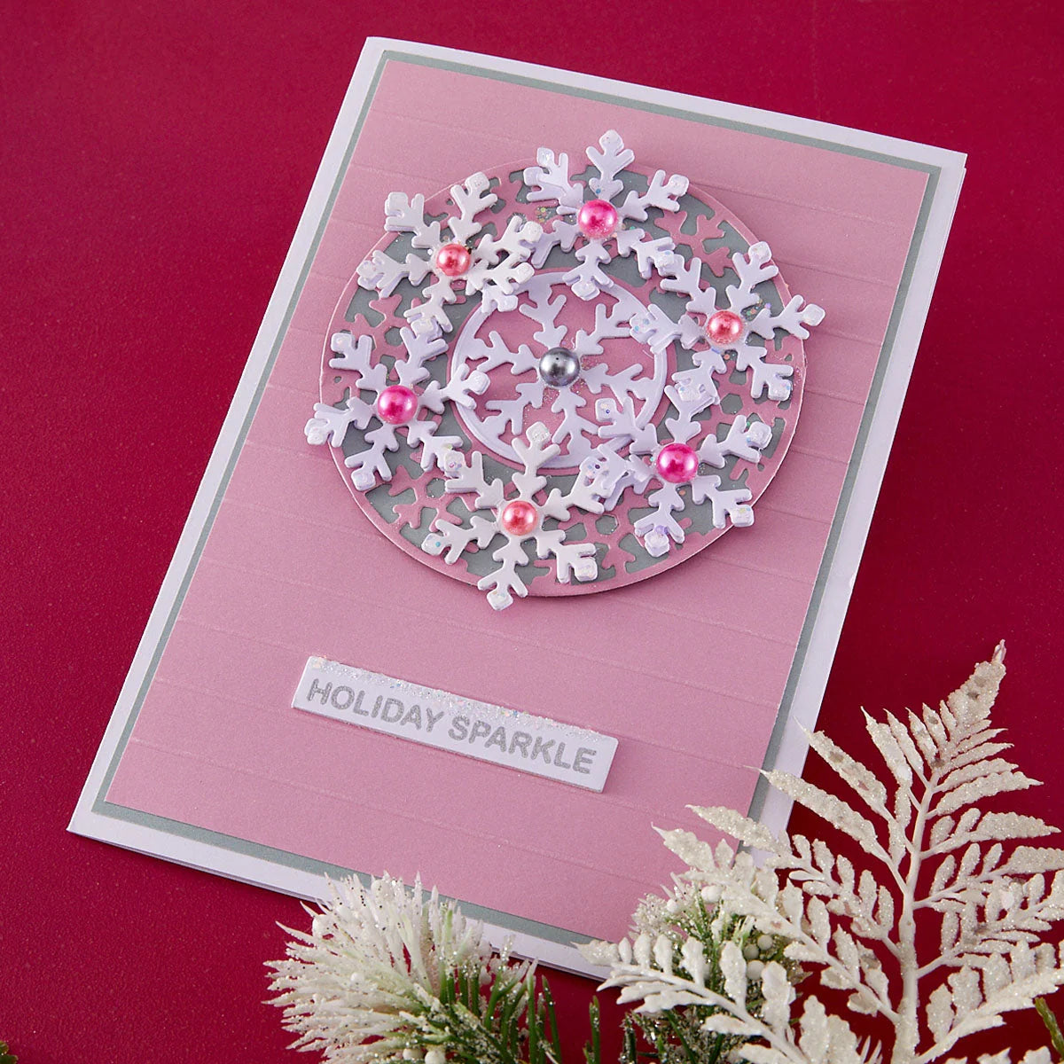Spellbinders - Press & Foil Plate + Die set - Snowflake Kisses Sentiments by Lisa Horton