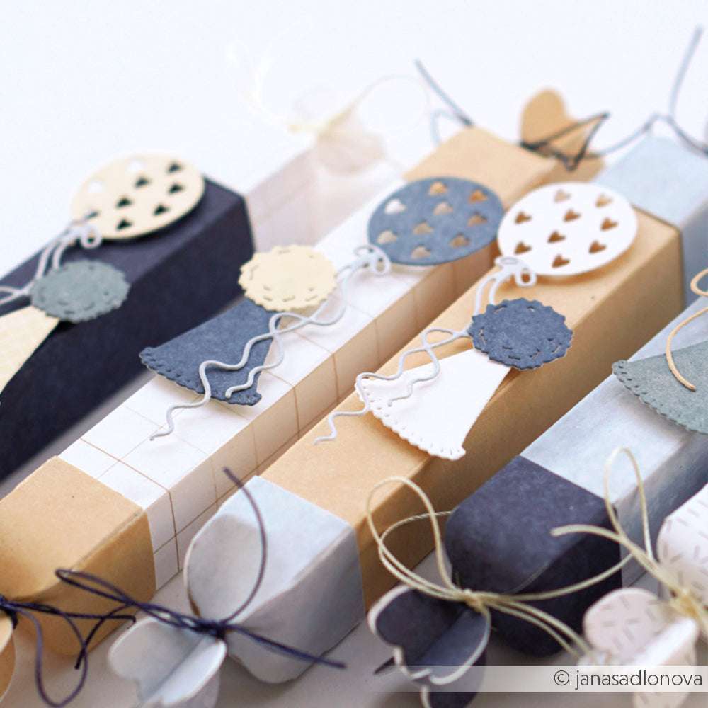 Alexandra Renke - Dies - Små festhatter