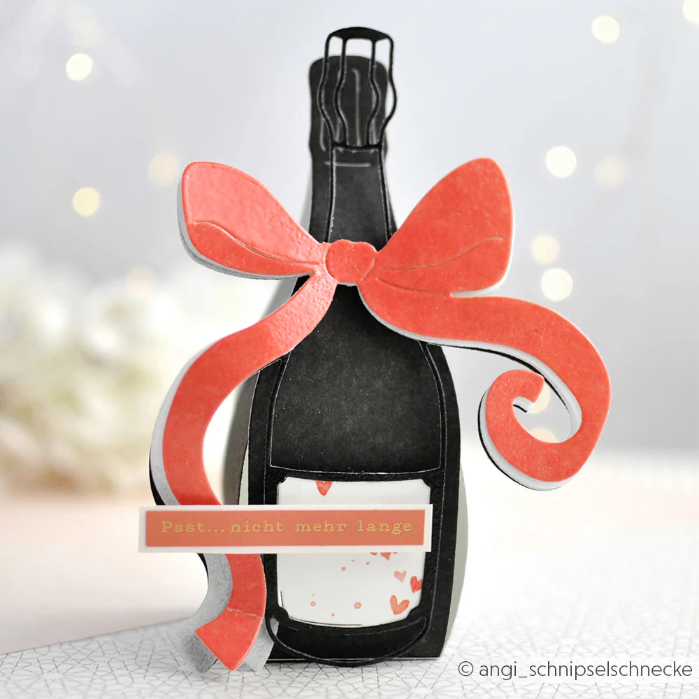 Alexandra Renke - Dies - Stor champagneflaske