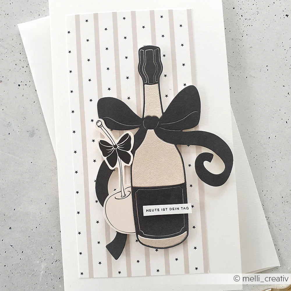 Alexandra Renke - Dies - Stor champagneflaske