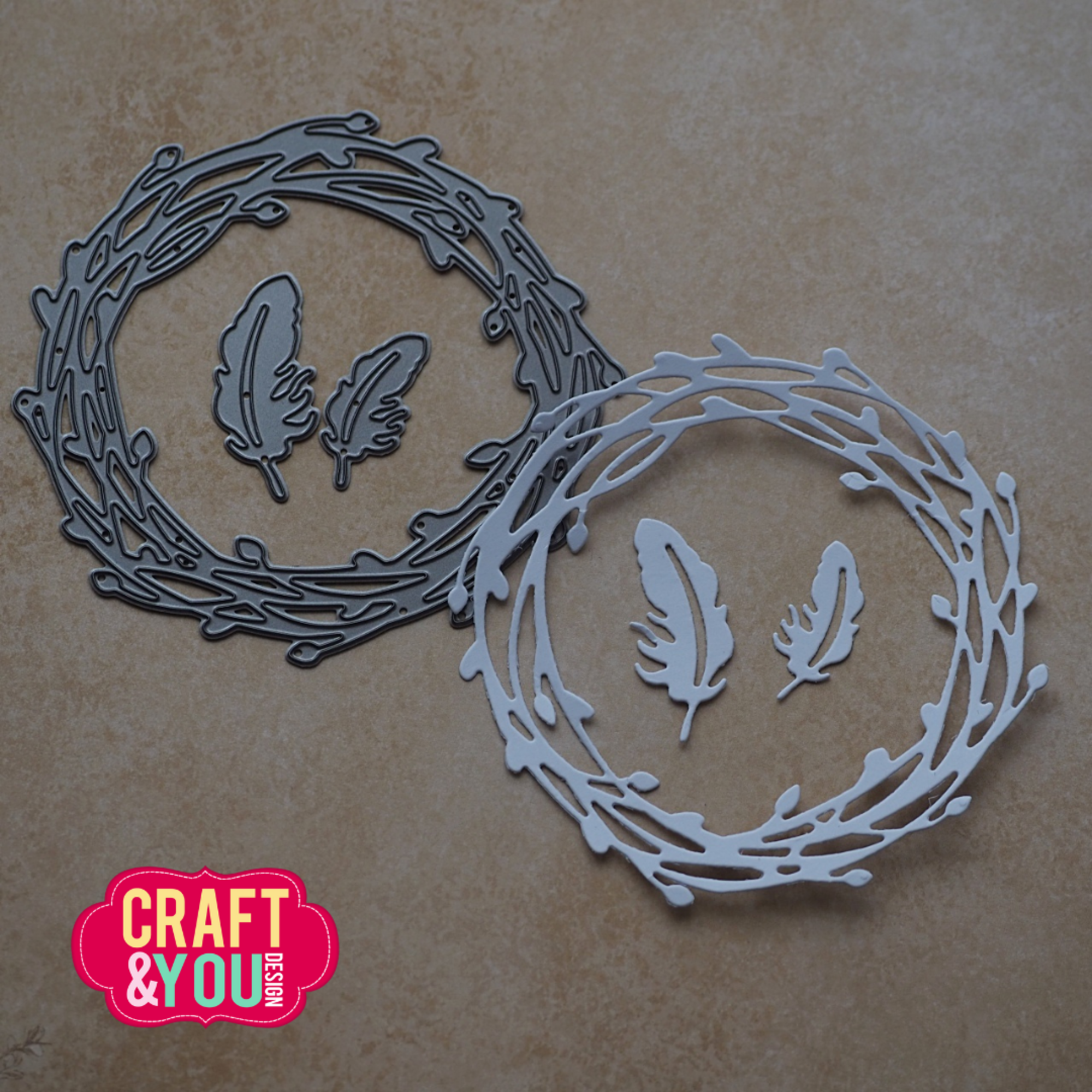 Craft and You - Dies - Willow wreath with feathers