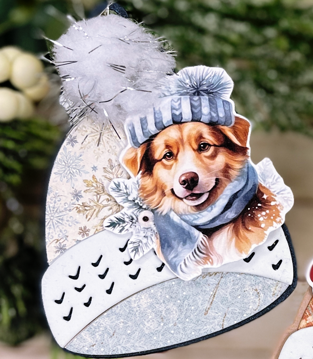 Global: Pomponger - Hvite/Sølv/Gull