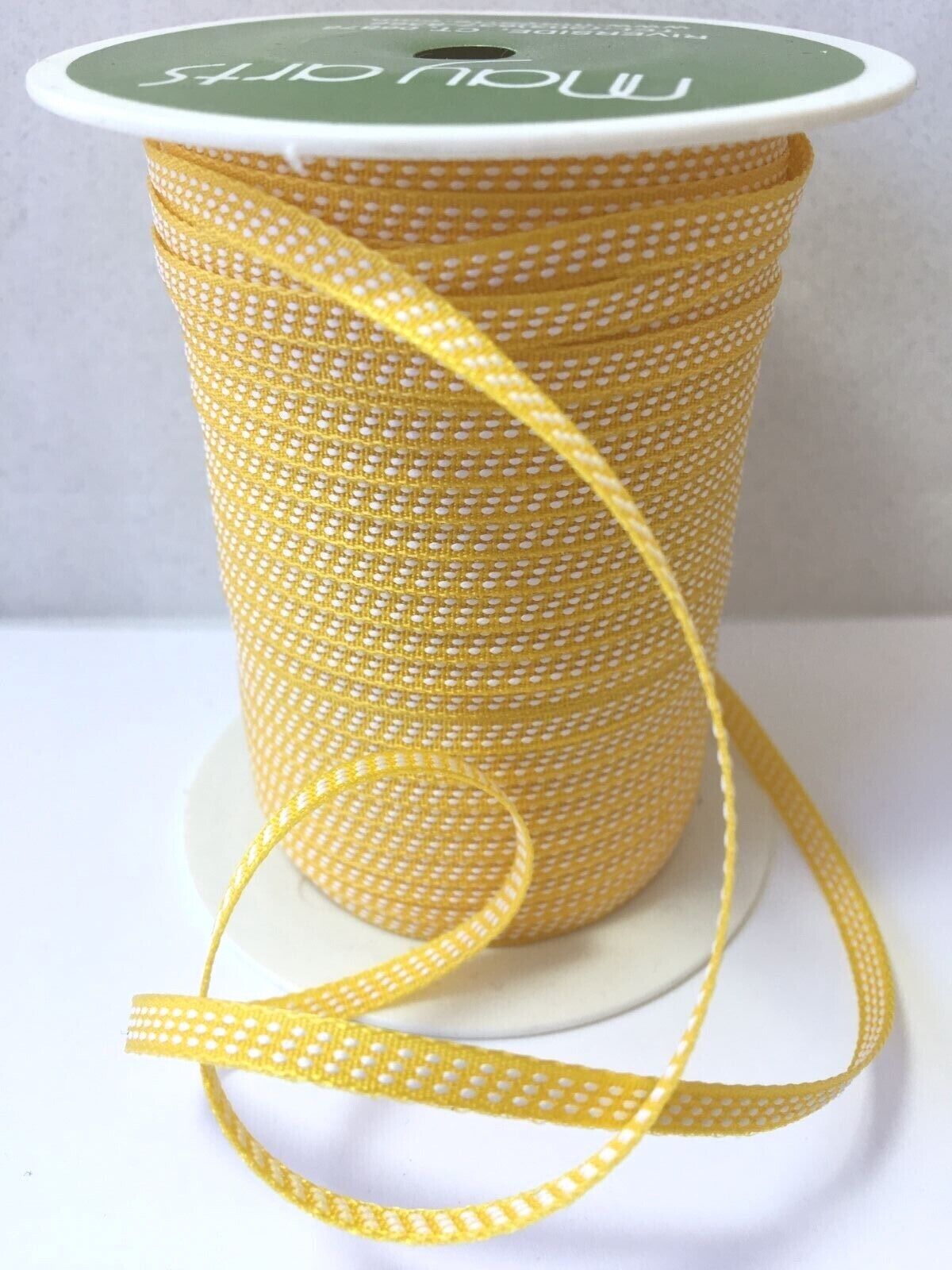 May Arts - Solid Stiched Center - Yellow/White  - metervis