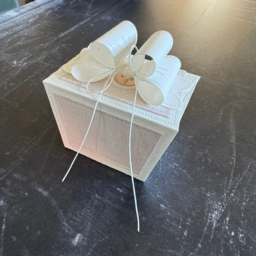 Simple and Basic - Dies - Box for sweets